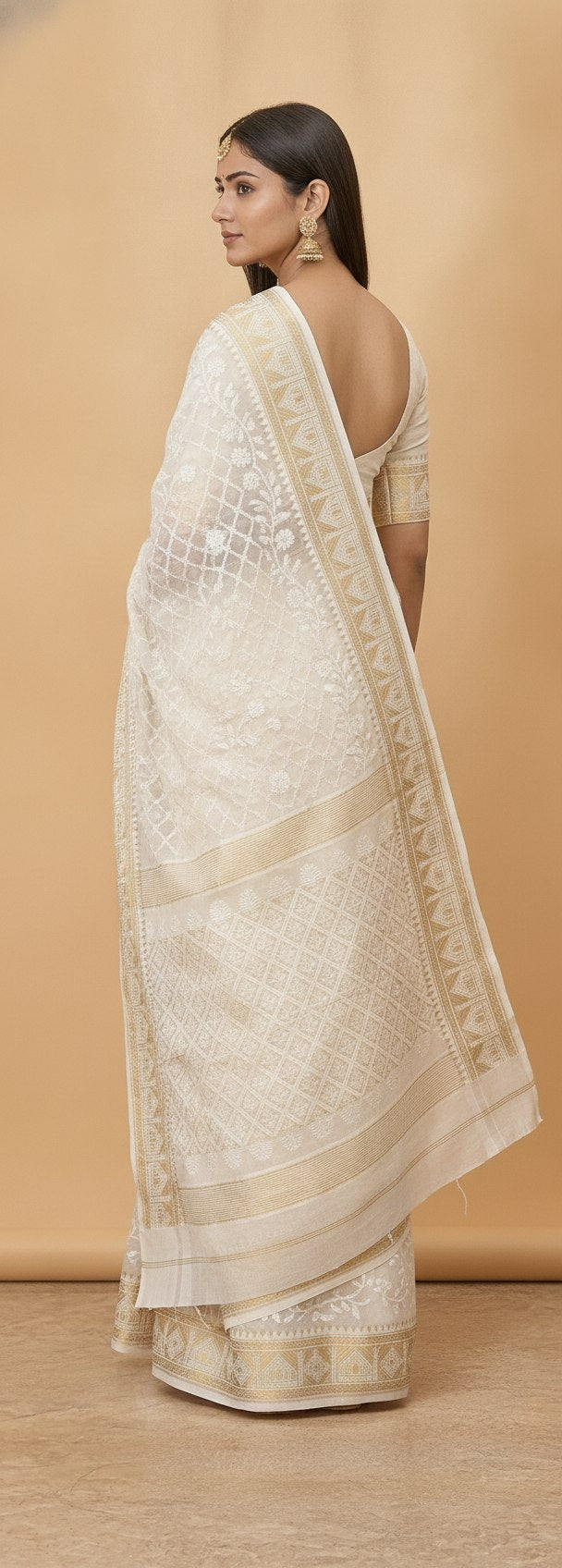 Dhakai Jamdani Saree with Bomkai-Style Border in Ivory