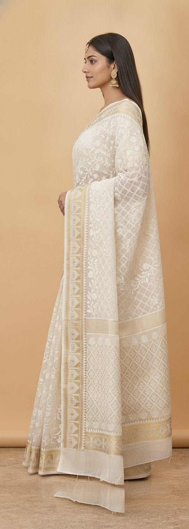 Dhakai Jamdani Saree with Bomkai-Style Border in Ivory