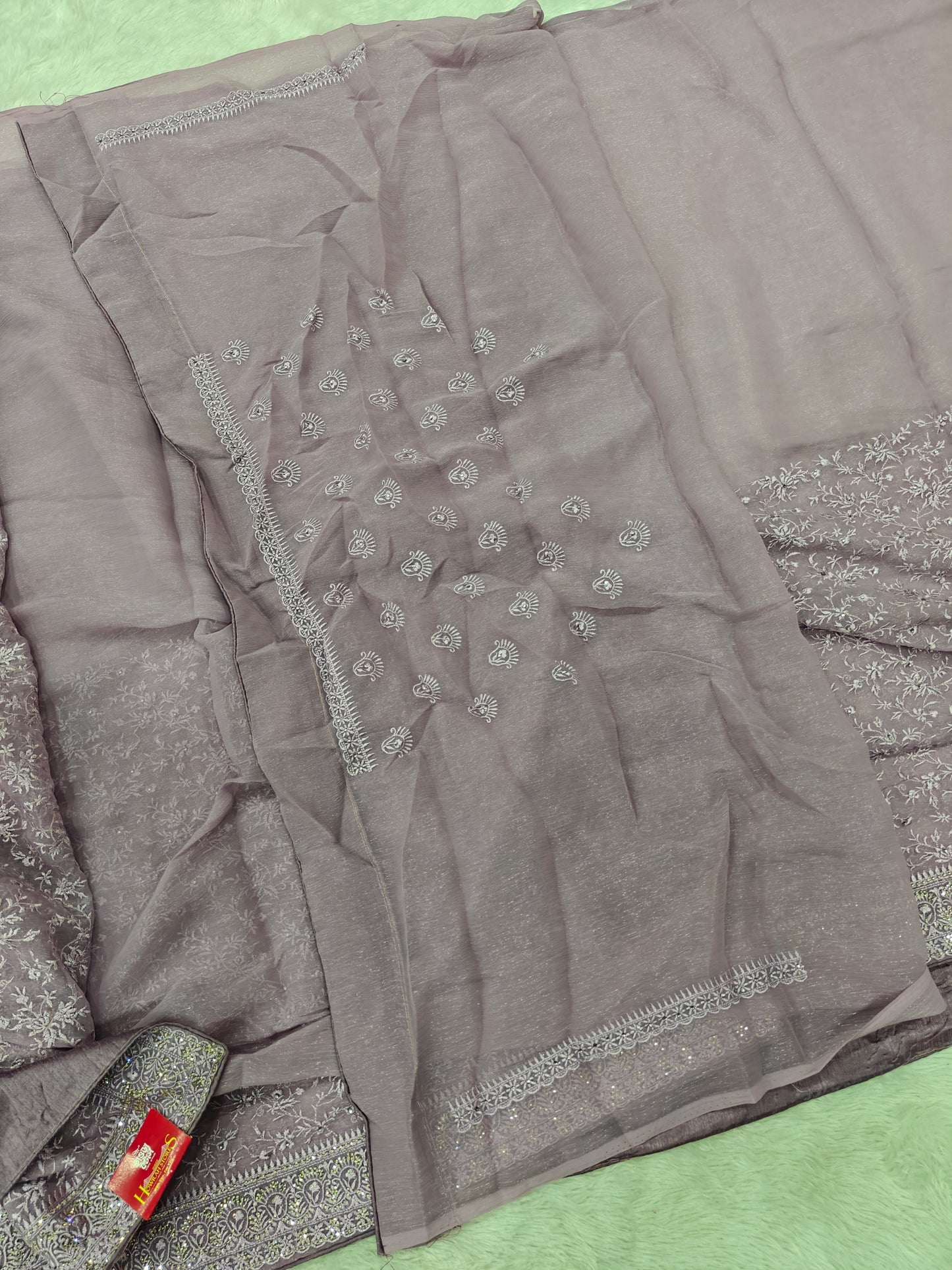 Shimmer &amp; Stitch – Kashmiri Handwork Magic