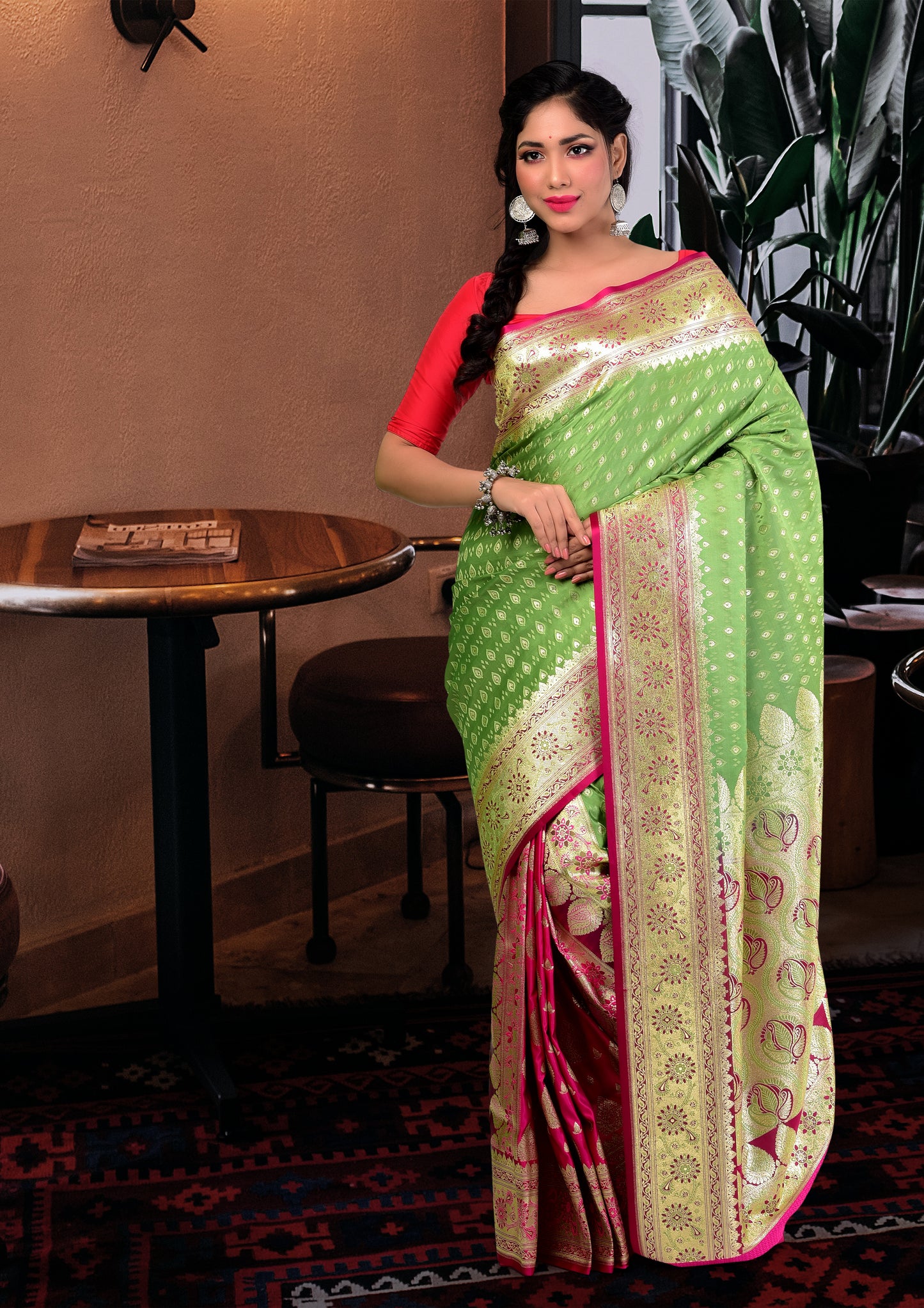Lime Green Tanchoi Silk Saree with Blouse Piece