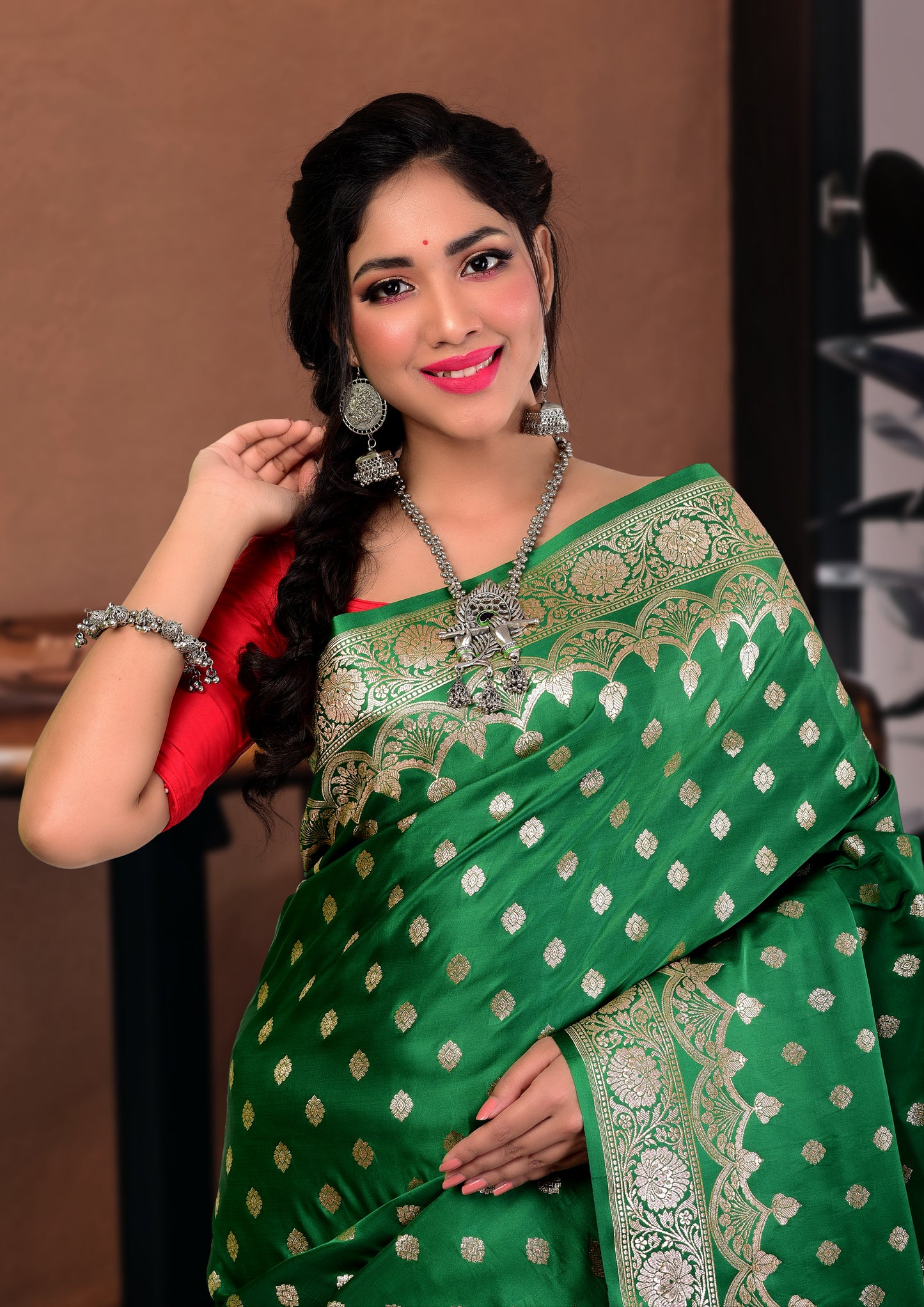 Emerald Green Banarasi Silk Saree with Blouse Piece